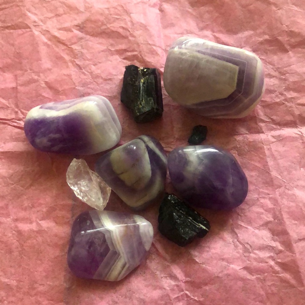 Pain Relief Crystals Gemstones Kit (Amethyst,Tourmaline,Clear Quartz)